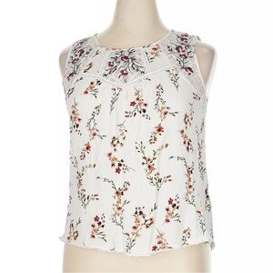 ✨Mason & Belle Med White floral lace tank top lace details keyhole button close
